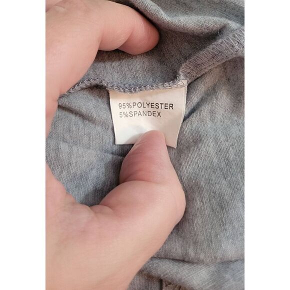 Valentine Vibes Horror Vneck Tee Size XL Ghost Face, Michael Myers, Jason - Picture 6 of 6